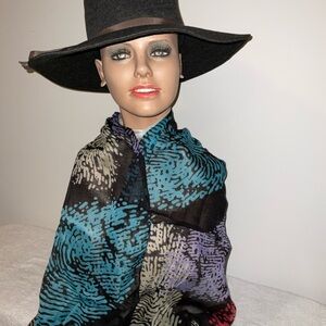 Elegant Multicolor Scarf